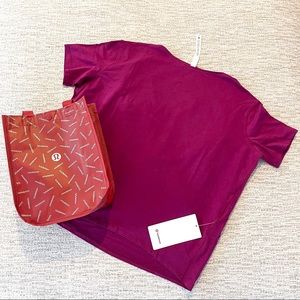 Lululemon Back in Action Short Sleeve Size 4